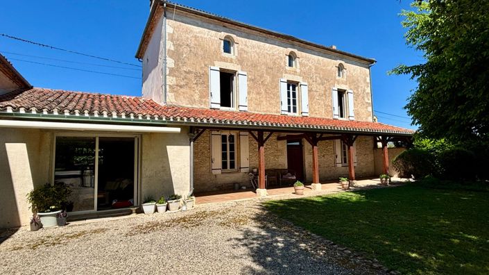Image No.1-5 Bed House for sale