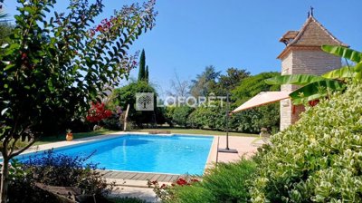 1 - Aiguillon, House