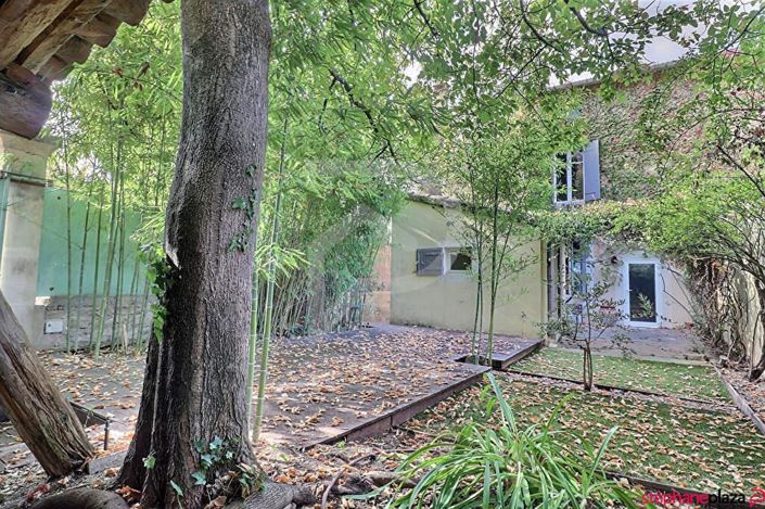 Image No.1-4 Bed House for sale
