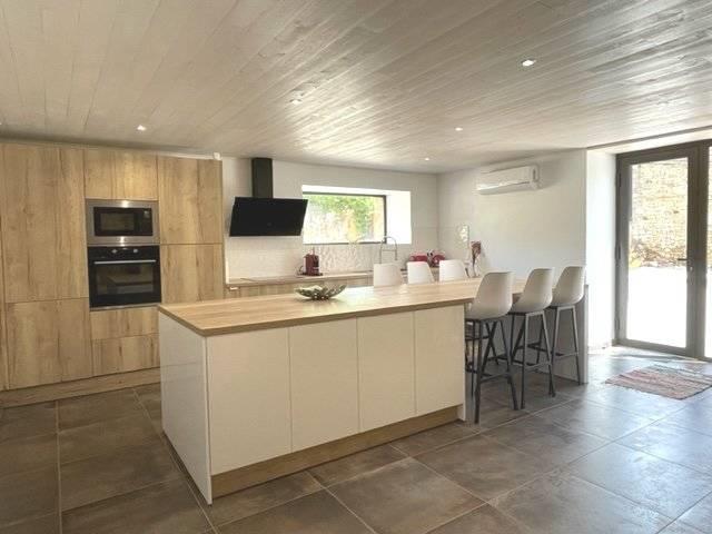 Image No.2-4 Bed House for sale