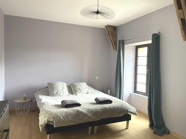 Image No.6-4 Bed House for sale