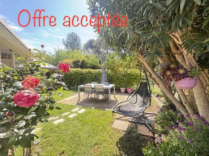Image No.1-3 Bed House for sale