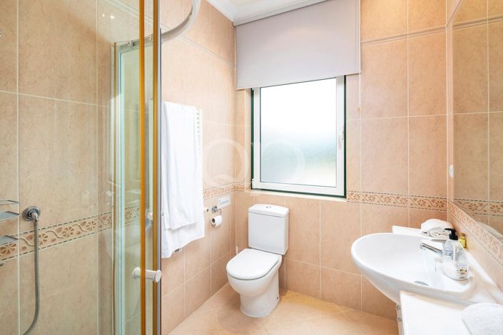 Image No.18-3 Bed House for sale