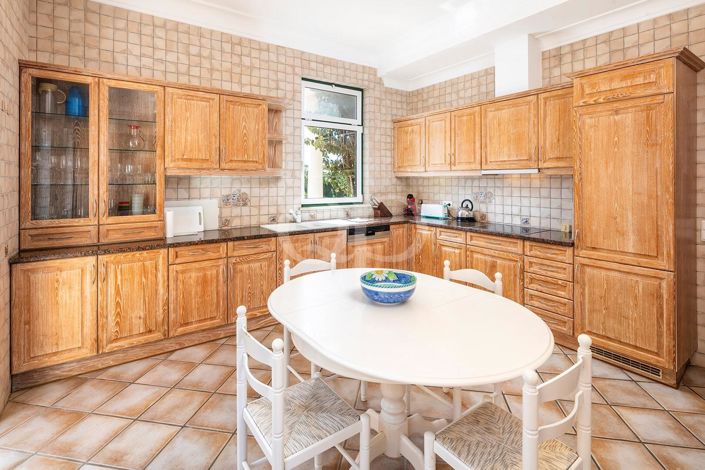 Image No.6-3 Bed House for sale