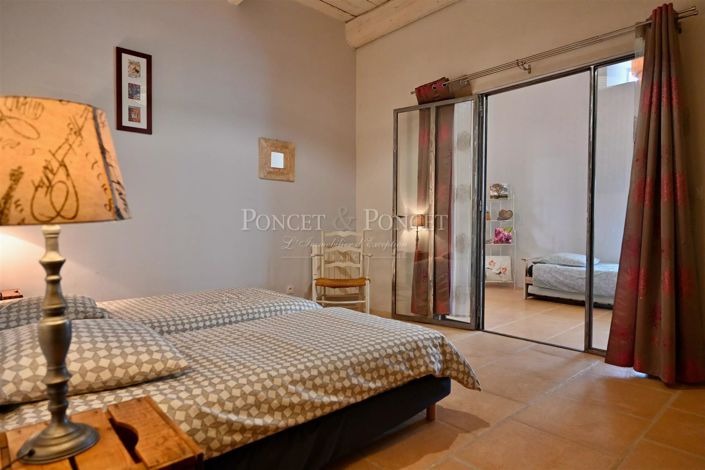 Image No.39-12 Bed House for sale