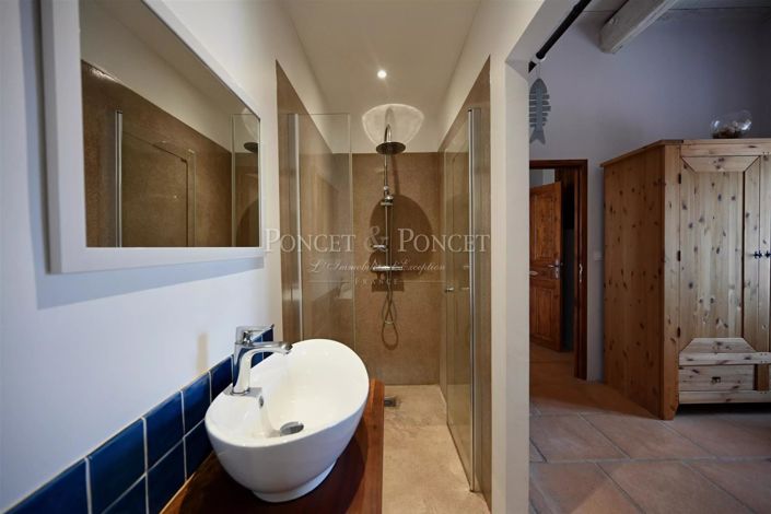 Image No.42-12 Bed House for sale