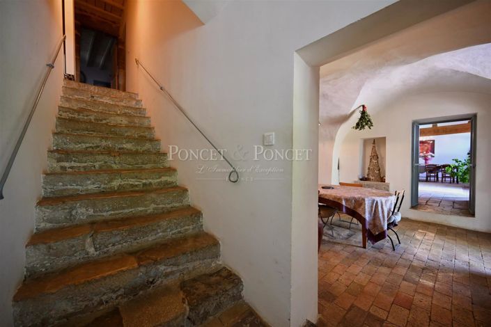 Image No.45-12 Bed House for sale