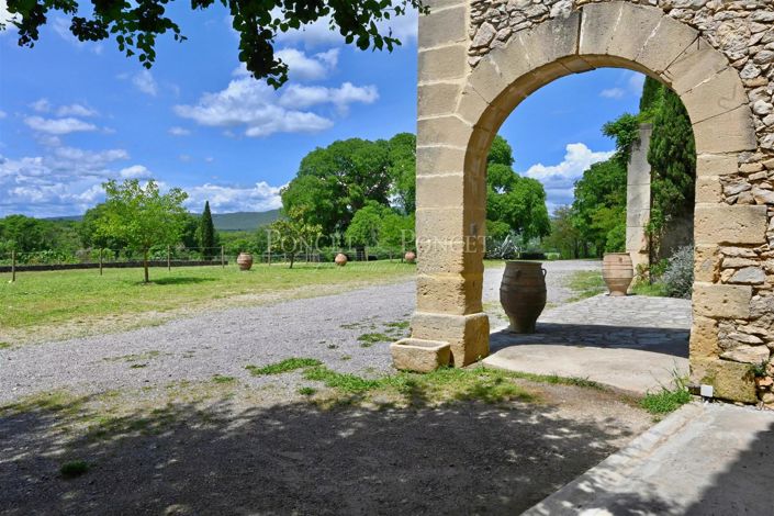 Image No.8-12 Bed House for sale