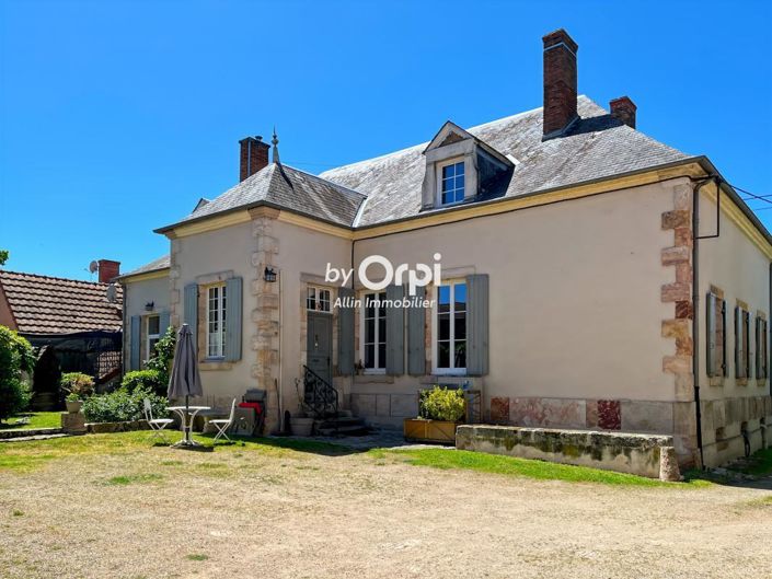 Image No.1-4 Bed House for sale