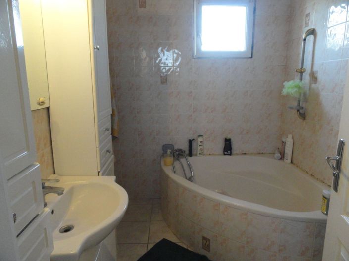 Image No.9-Maison de 3 chambres à vendre à Saint-Gilles