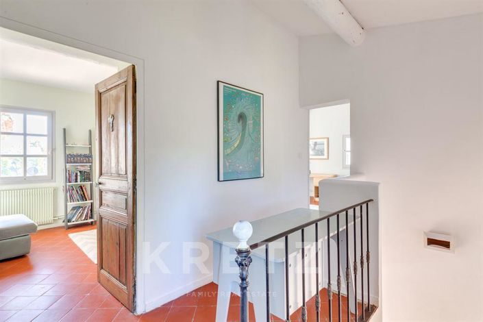 Image No.11-8 Bed House for sale