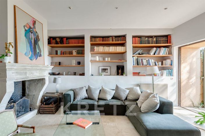 Image No.9-8 Bed House for sale