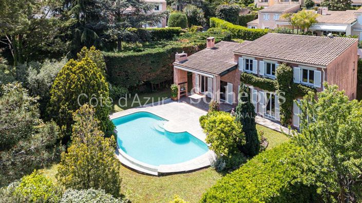 Image No.1-4 Bed Property for sale