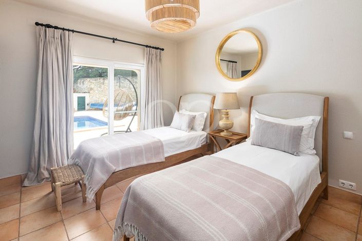 Image No.13-5 Bed House for sale