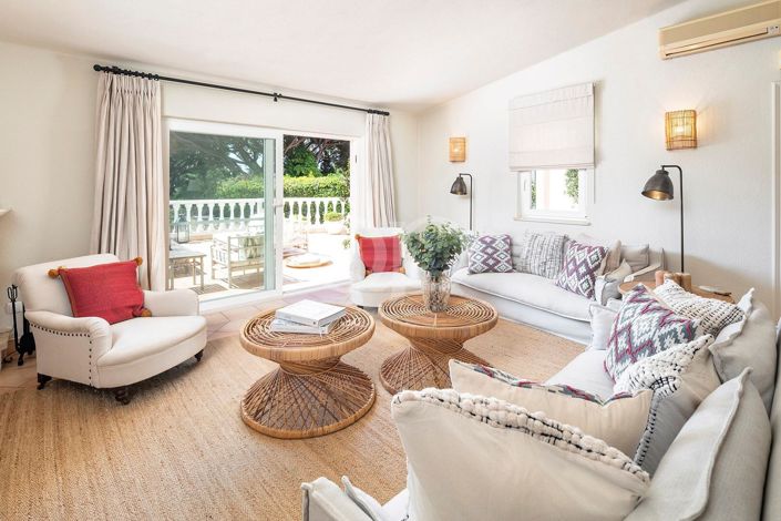 Image No.24-5 Bed House for sale