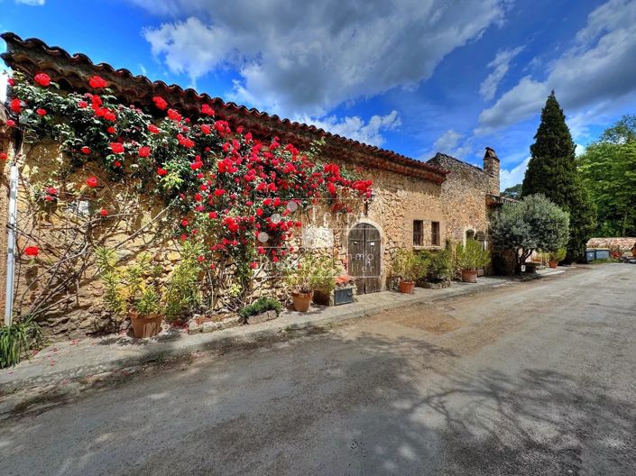 Image No.1-2 Bed House for sale