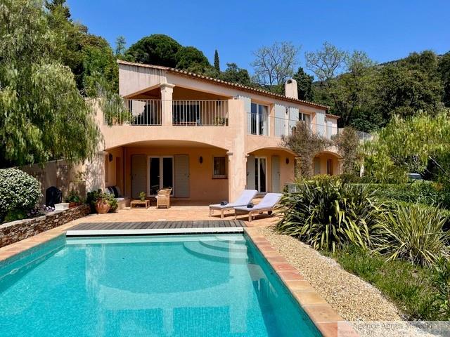 Image No.1-4 Bed House for sale