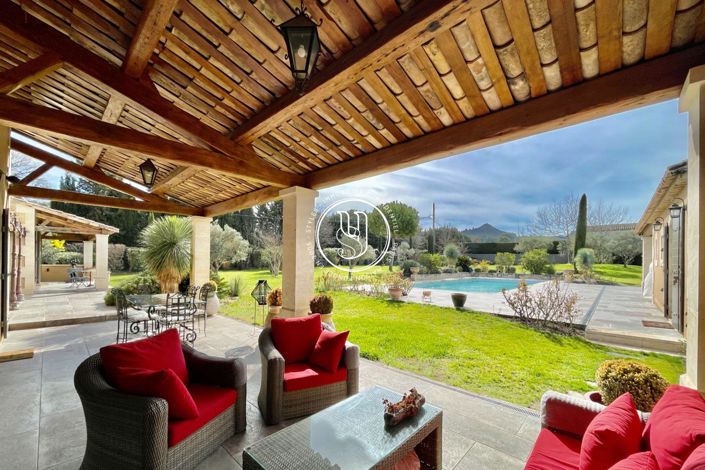 Image No.1-5 Bed House for sale
