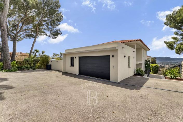 Image No.22-4 Bed House for sale