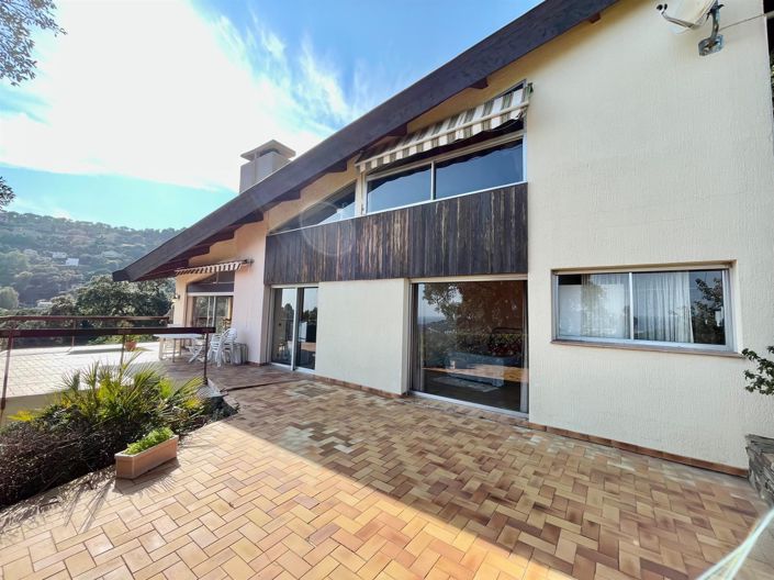 Image No.12-3 Bed House for sale