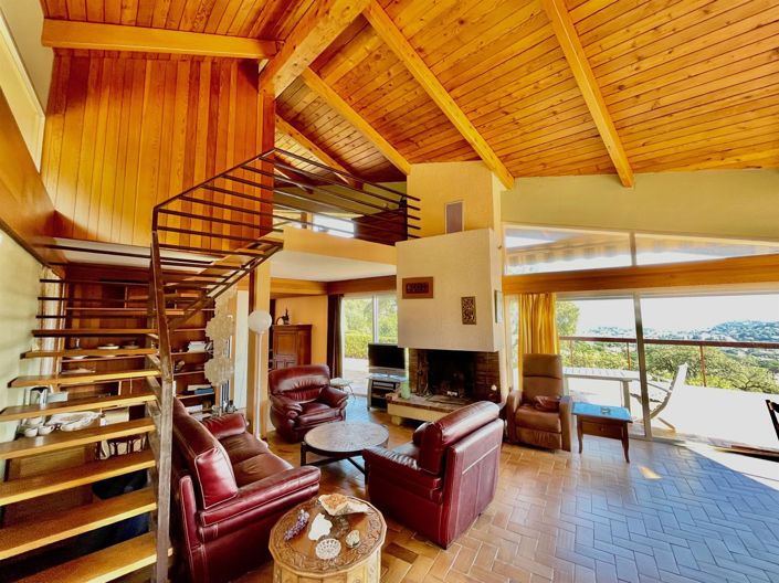 Image No.17-3 Bed House for sale