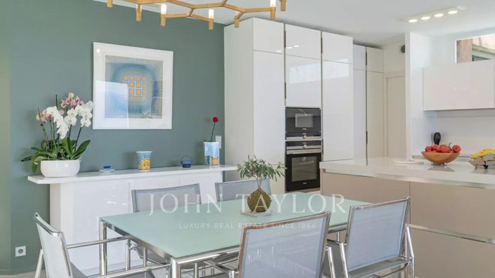 Image No.10-4 Bed House for sale