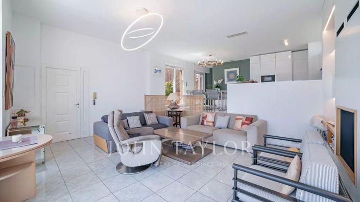 Image No.7-Maison de 4 chambres à vendre à Èze