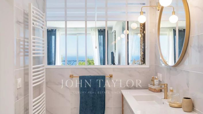 Image No.13-7 Bed House for sale