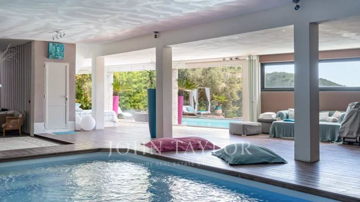 Image No.15-7 Bed House for sale