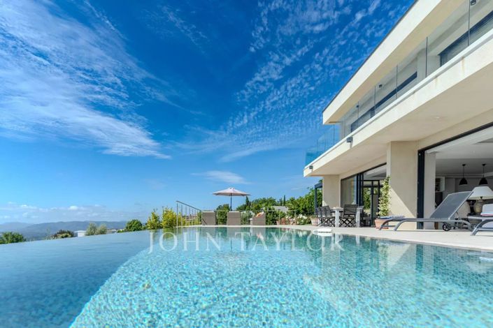 Image No.1-Maison de 5 chambres à vendre à Châteauneuf-Grasse