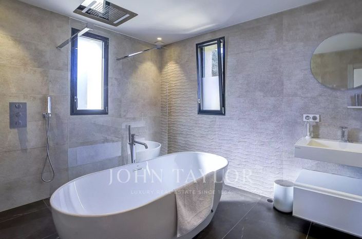 Image No.10-Maison de 5 chambres à vendre à Châteauneuf-Grasse