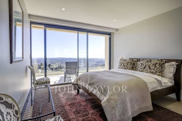 Image No.11-Maison de 5 chambres à vendre à Châteauneuf-Grasse