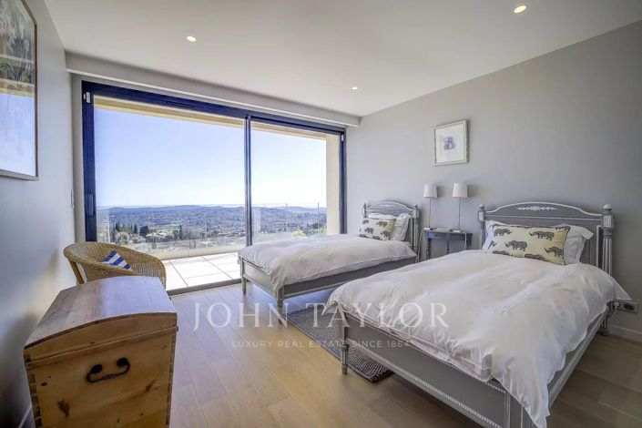 Image No.12-Maison de 5 chambres à vendre à Châteauneuf-Grasse