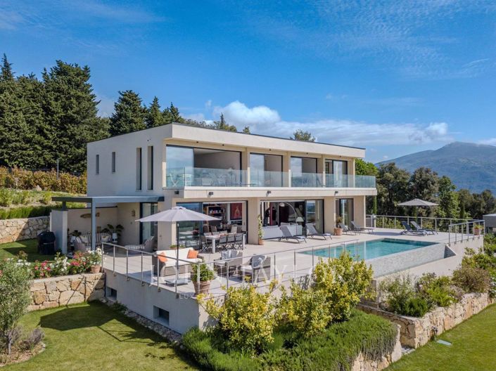 Image No.3-Maison de 5 chambres à vendre à Châteauneuf-Grasse