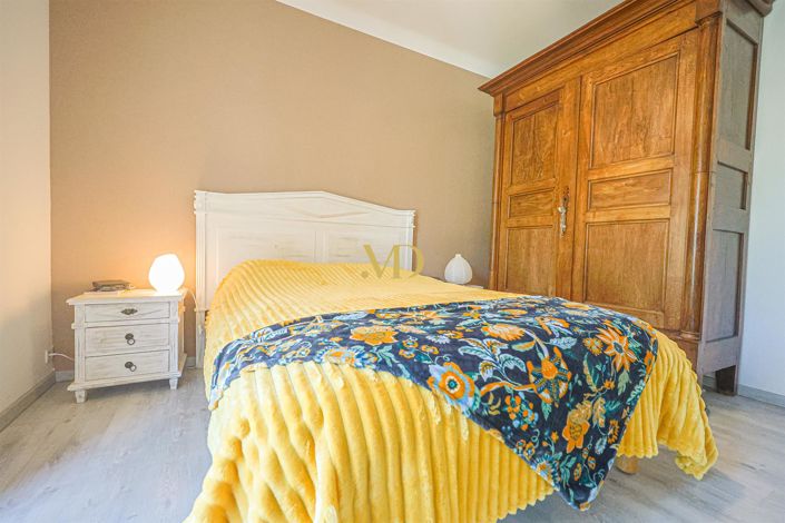 Image No.21-5 Bed House for sale