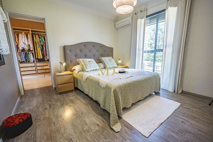 Image No.22-5 Bed House for sale