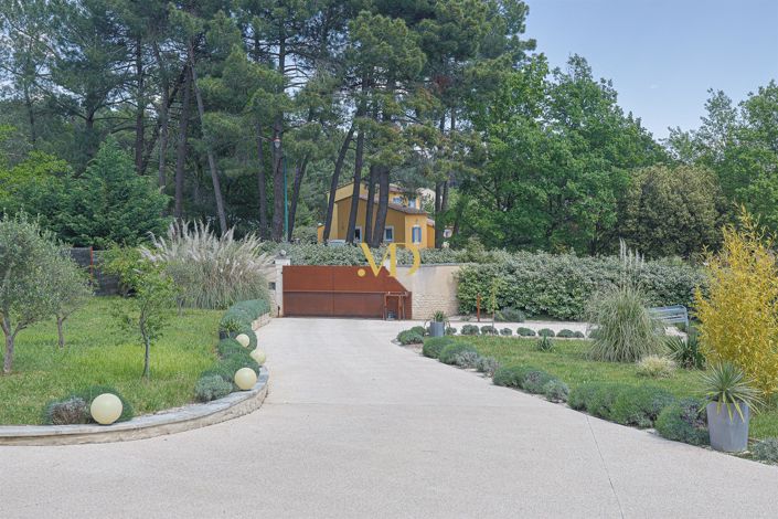 Image No.29-5 Bed House for sale