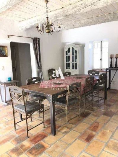 Image No.16-5 Bed House for sale