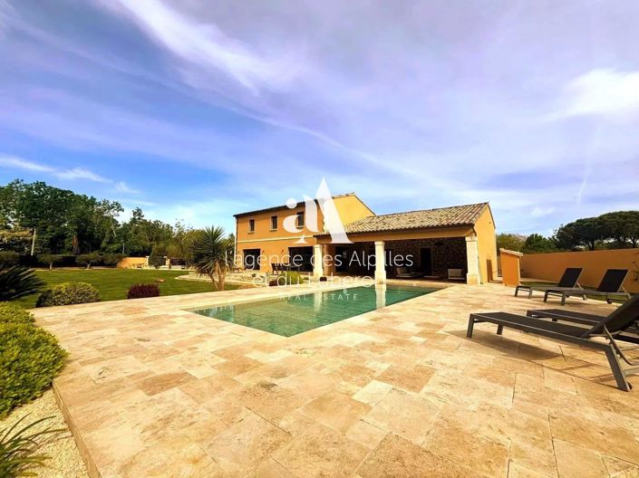 Image No.1-5 Bed House for sale