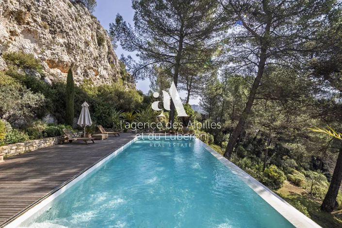 Image No.1-4 Bed House for sale