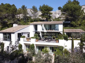 1 - Les Baux-de-Provence, House