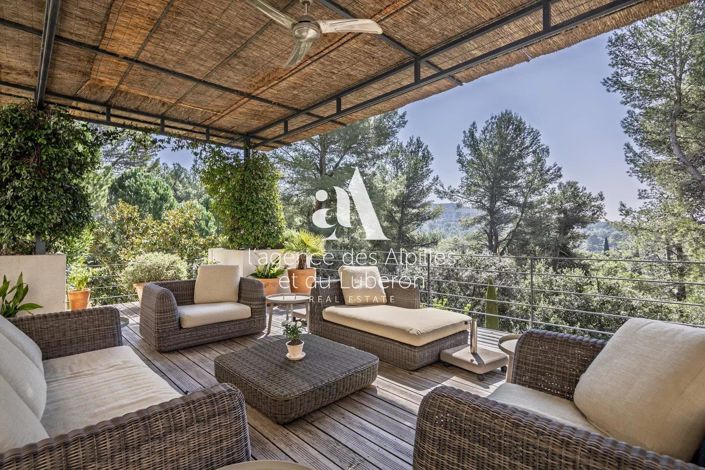 Image No.5-4 Bed House for sale