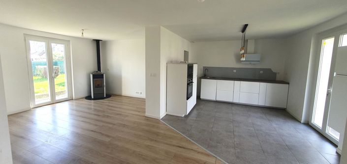 Image No.1-3 Bed House for sale