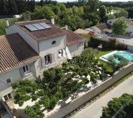 1 - Barbentane, House
