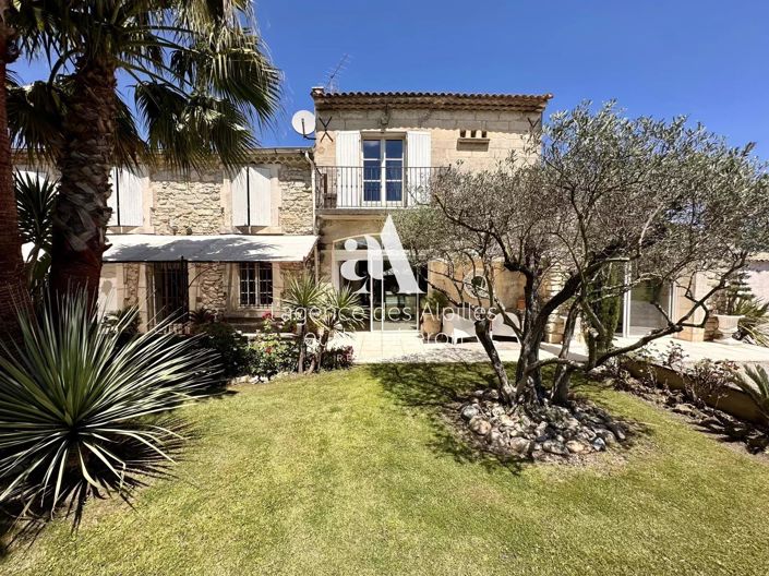 Image No.1-4 Bed House for sale