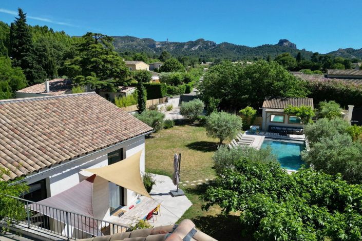 Image No.1-6 Bed House for sale
