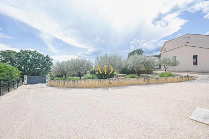 Image No.14-4 Bed House for sale