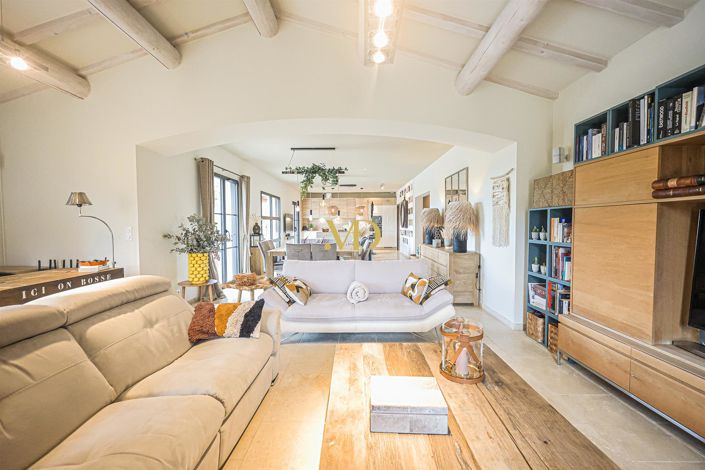 Image No.22-4 Bed House for sale