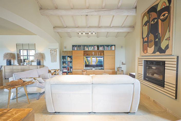 Image No.24-4 Bed House for sale