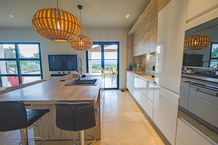 Image No.31-4 Bed House for sale